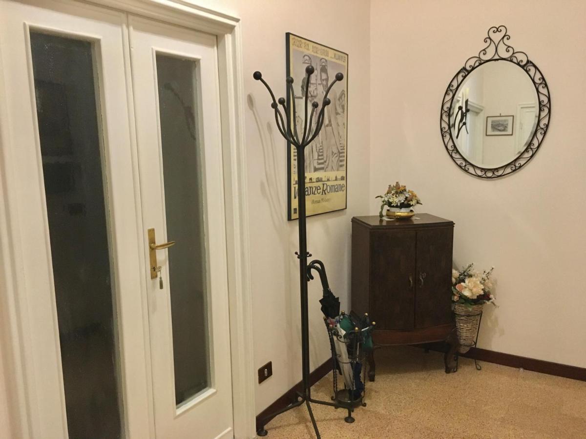 Apartment Tourist Flat - A Due Passi Rom